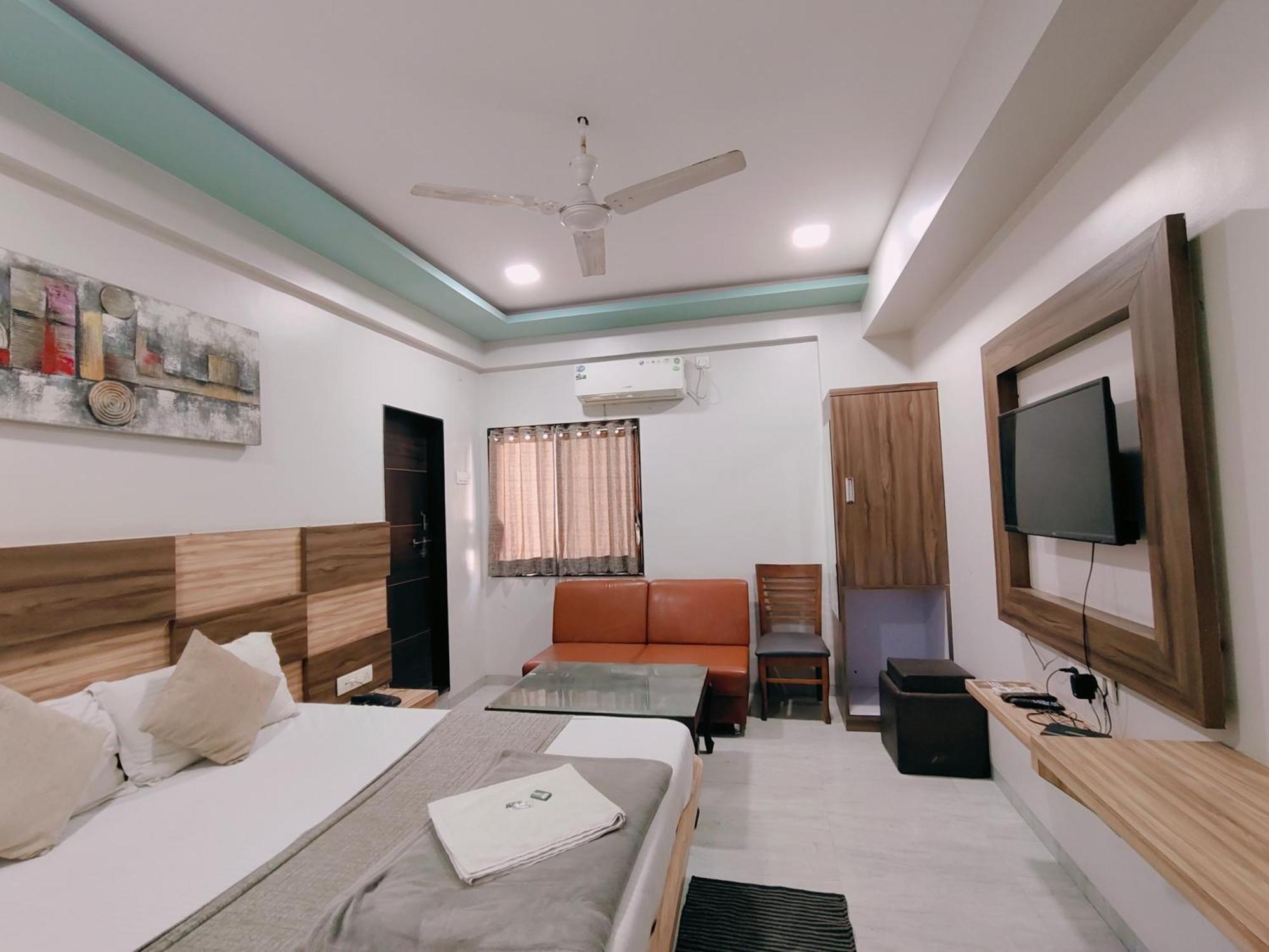 Hotel Pragati Inn Ahmednagar Exterior foto