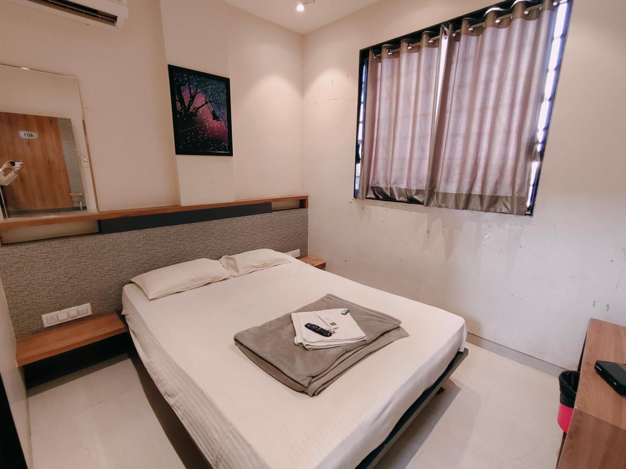 Hotel Pragati Inn Ahmednagar Exterior foto